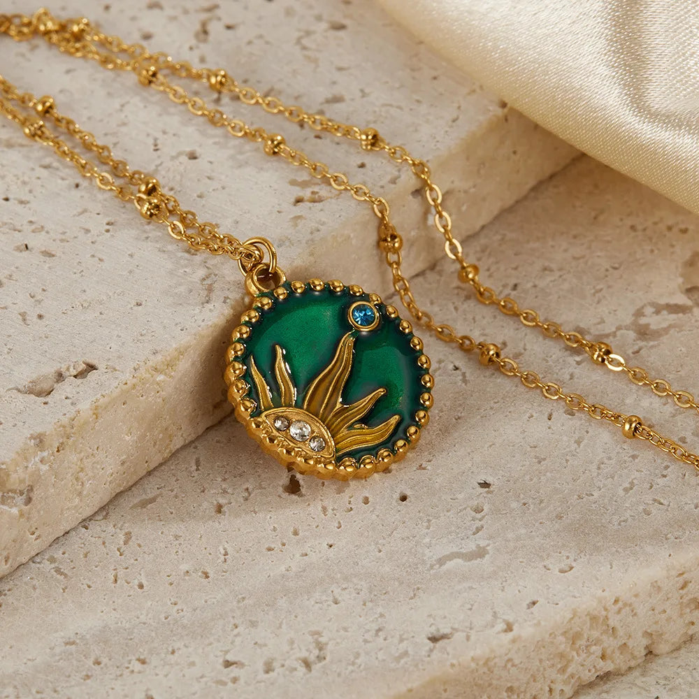 French Retro Stainless Steel 18k Gold Plated Seaweed Shaped Emerald Round Pendant Waterproof Women Necklace YF3989