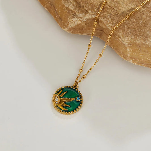 French Retro Stainless Steel 18k Gold Plated Seaweed Shaped Emerald Round Pendant Waterproof Women Necklace YF3989